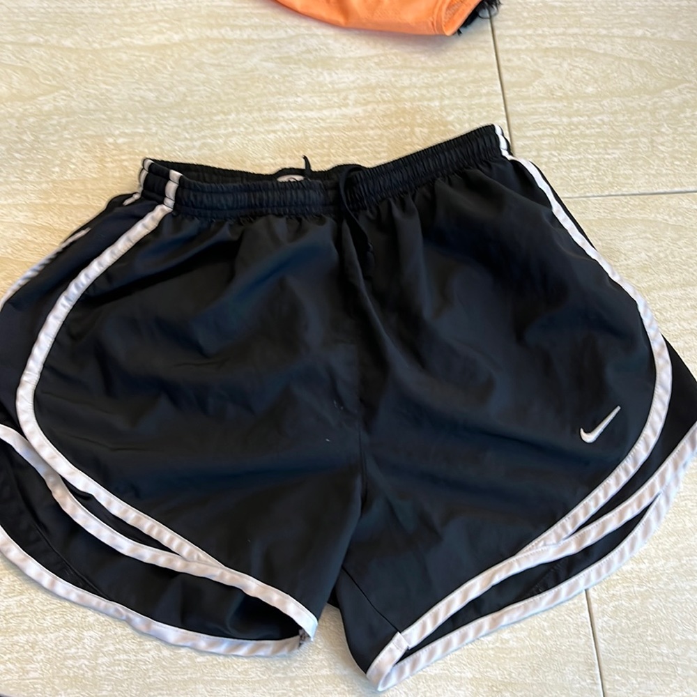 Black Nike shorts
